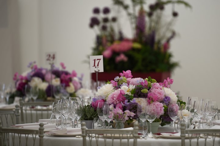 700065097 AJ 5724 B8767C6E0A443B061BB5E6D2999AC144